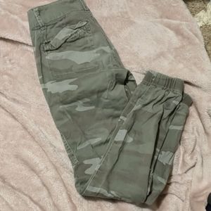 Camo joggers pants